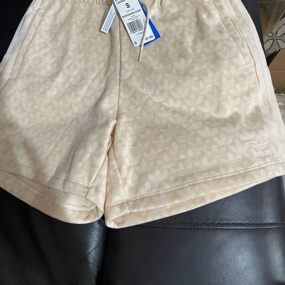 Adidas Cream Patterned Shorts SMALL , so soft.NEW TAG